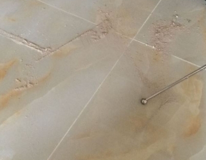 朝天瓷砖空鼓维修公司分享粘合剂选择不当在瓷砖铺贴过程中可能导致以下问题
